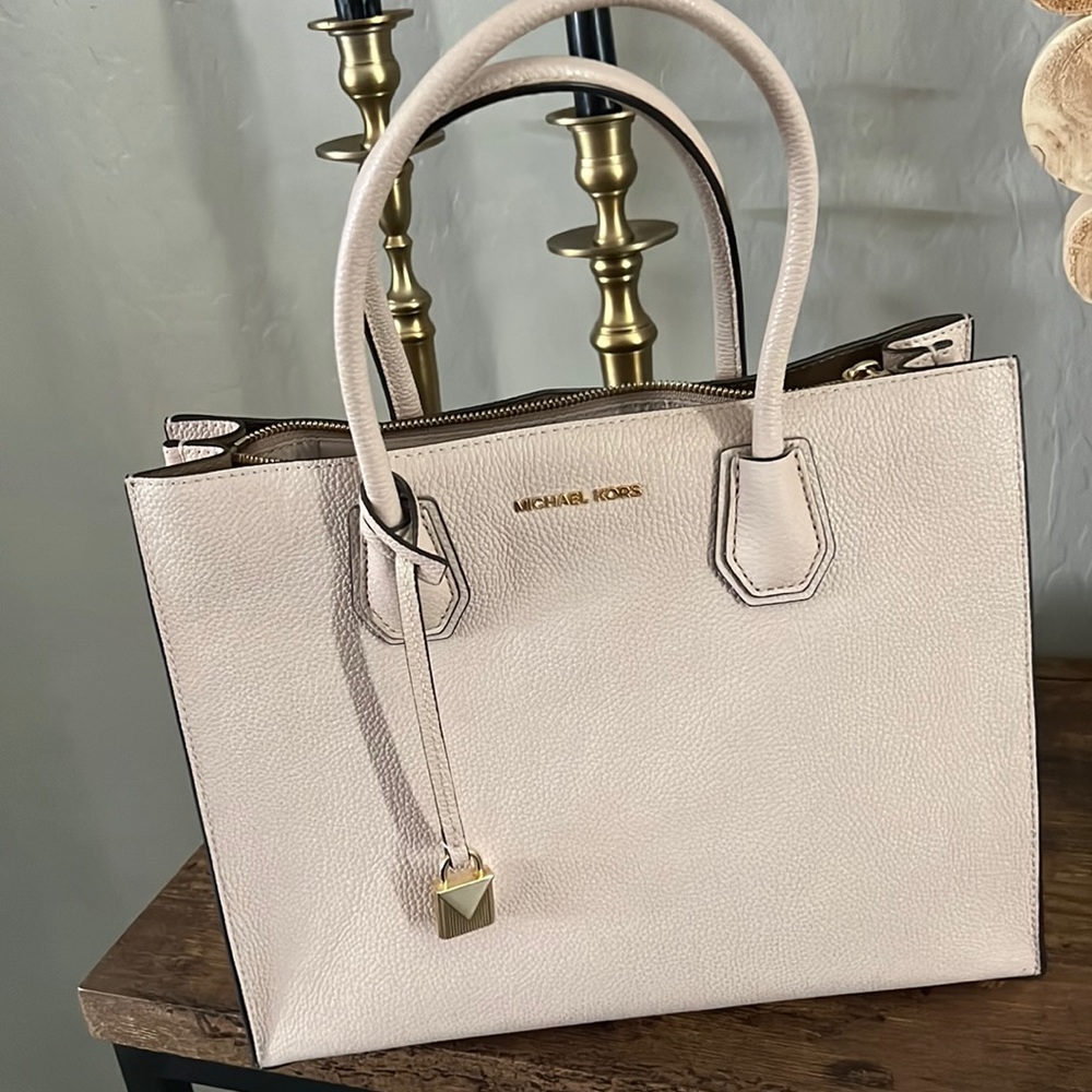 Michael Kors Women's Mercer Medium Tote
